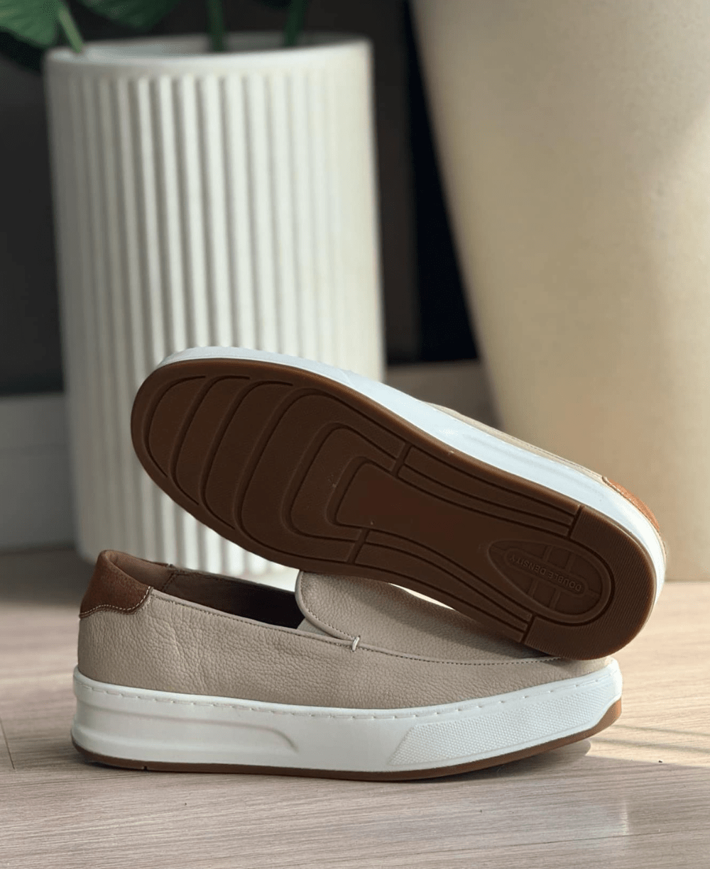Sapatenis Bege Masculino De Couro Slip On - Ideal Vest