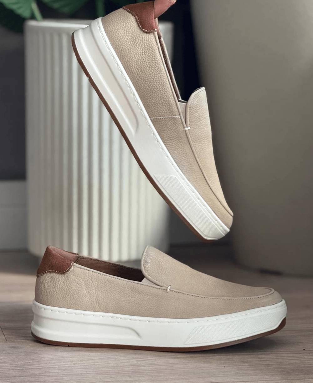 Sapatenis Bege Masculino De Couro Slip On - Ideal Vest