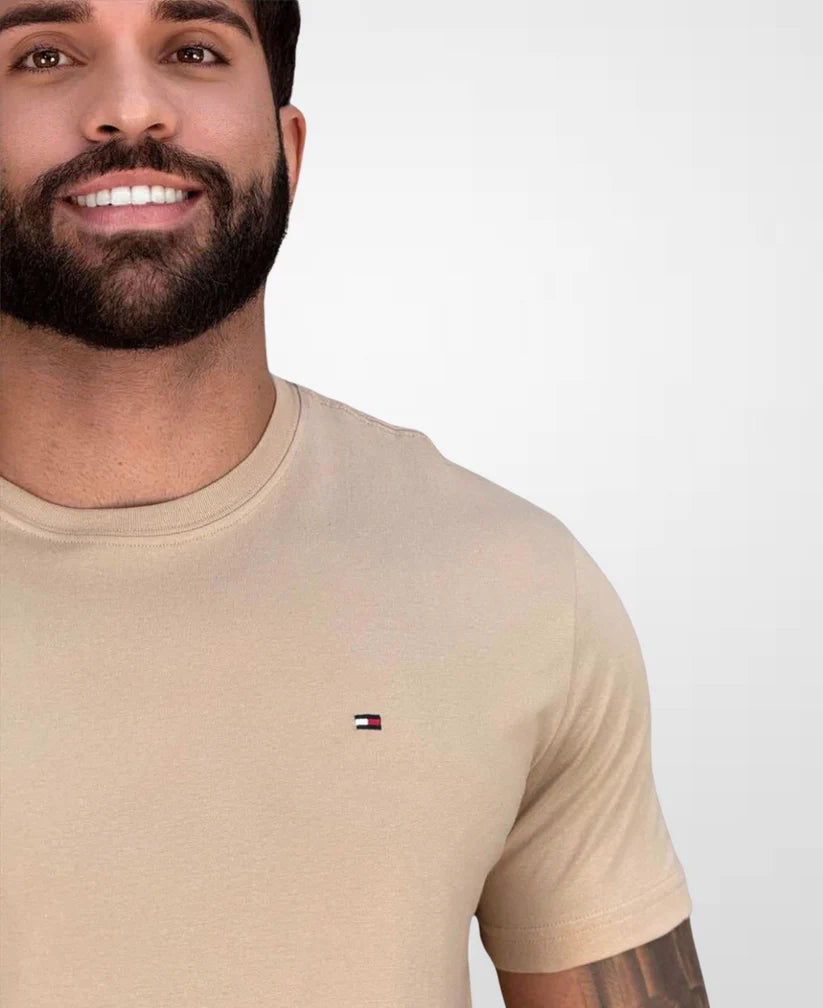 Kit 2 Camisetas Caqui e Preto Masculino Básica - Tommy Hilfiger